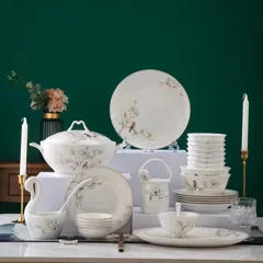 62头·花鸟望升平骨瓷餐具 · 1