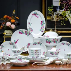58头描金福寿三多餐具 · 1