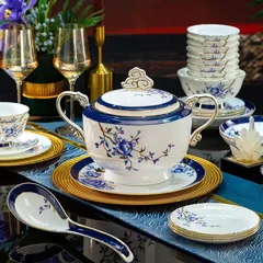 70头富丽堂皇镶金骨瓷餐具 · 2