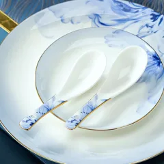 70头·描金水莲花骨瓷餐具 · 5